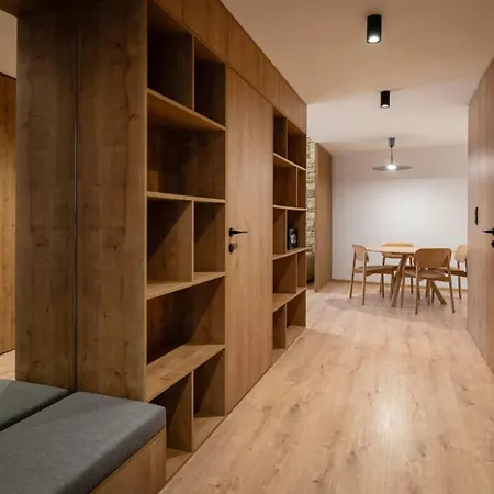 Dasus Luxury Apartament *