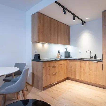 Dasus Luxury * Tále