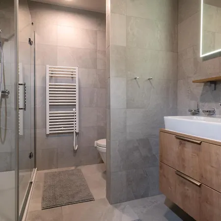 Dasus Luxury * Tále